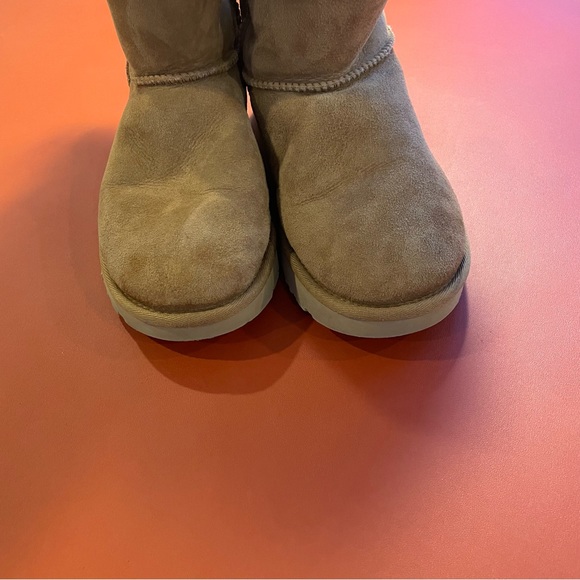 new UGG Bailey Bow 2 boots - Picture 7 of 9